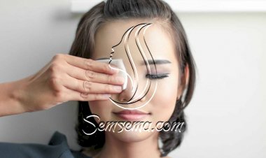 حضري مزيل مكياج العيون في المنزل