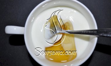 اتعرفى معايا على فوائد ماسك الزبادى والعسل للبشرة