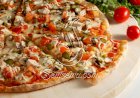 طريقة عمل بيتزا بالدجاج ومخلل الخيار
