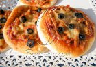 طريقة عمل ميني بيتزا بالزيتون والجبنة