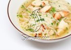 شوربة نودلز بالدجاج سهلة وصحية