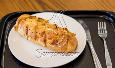 طريقة عمل رغيف مسحوب بالجبن