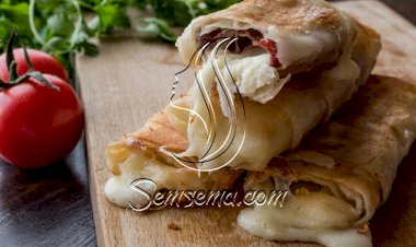 فطائر البسطرمة والجبنة.. بالعجينة السريعة