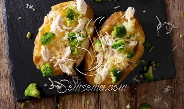 قوارب البطاطس بالجبنة والبروكلي في الفرن