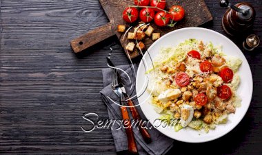 طريقة عمل سلطة البيض بالطماطم والتوست المحمص