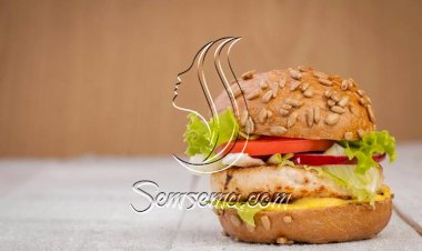 طريقة عمل ساندويتش برجر دجاج بالشيدر