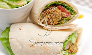 طريقة عمل تورتيلا بالطعمية والطحينة