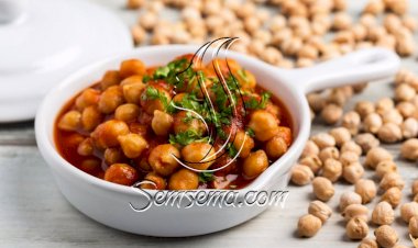 طريقة عمل حمص بالصلصة والبابريكا