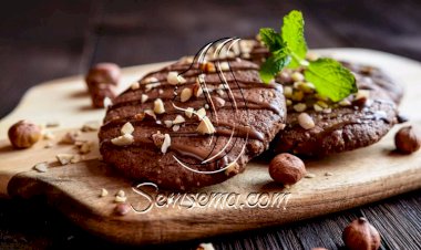 طريقة عمل كوكيز الشيكولاتة بالبندق