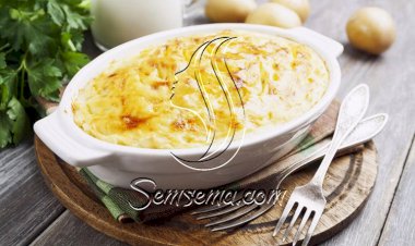 طريقة عمل صينية بطاطس بالجبن والبشاميل