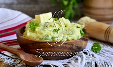 طريقة عمل بيوريه البطاطس بالزبدة والأعشاب
