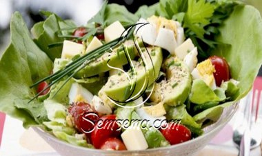 طريقة عمل سلطة الافوكادو الصحية