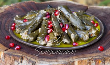 طريقة عمل محشي ورق العنب بدبس الرمان