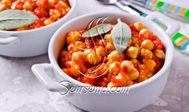 طريقة عمل يخني الحمص بالصلصة الحارة