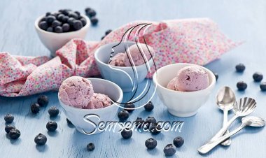 طريقة عمل آيس كريم التوت بالكريمة