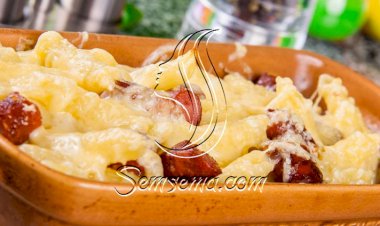 طريقة عمل المكرونة بالسجق الإيطالي والموزاريللا