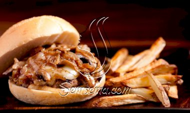 طريقة عمل ساندويتش برجر بالمشروم والبصل المكرمل