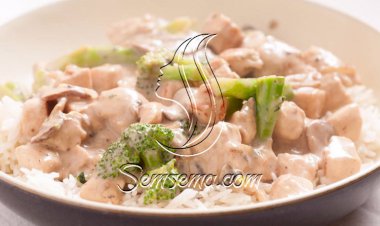 طريقة عمل دجاج بالبروكلي والصوص الكريمي