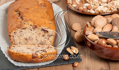 طريقة عمل كيك البلح باللوز والبندق