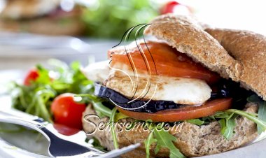 طريقة عمل ساندوتش الباذنجان بالطماطم والموزاريلا