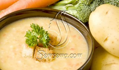 طريقة عمل شوربة البطاطس والبروكلي الكريمي