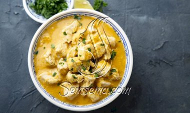 طريقة عمل قطع الدجاج بالكاري وحليب جوز الهند