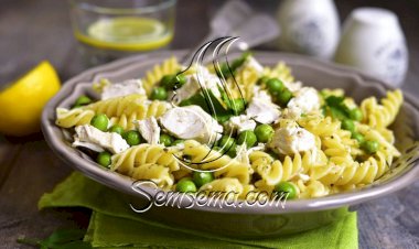 طريقة عمل مكرونة بالبسلة وقطع الدجاج
