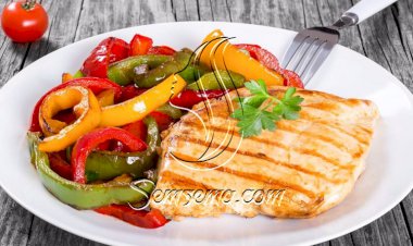 طريقة عمل فيليه الدجاج بالفلفل المشوي