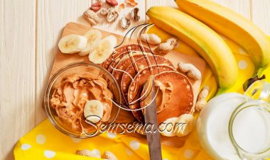 بان كيك بالموز وزبدة الفول السوداني.. فطار مغذي