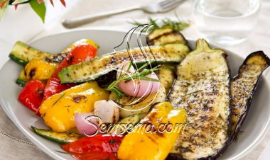 طريقة عمل سلطة الخضروات المشوية بالثوم