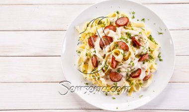 طريقة عمل فيتوتشيني بالسوسيس والكريمة البيضاء