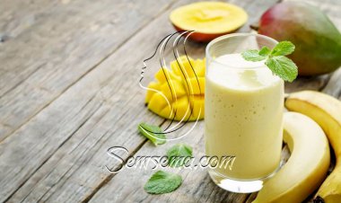 طريقة عمل سموثي الموز والمانجو بالزبادي