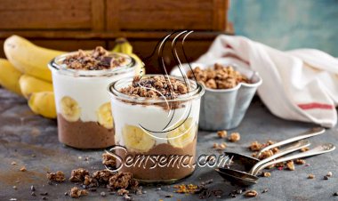 طريقة عمل أكواب البسكويت بالشيكولاتة والزبادي