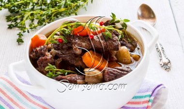 طريقة عمل لحم بالجزر والمشروم