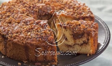 طريقة عمل كيك بالمكسرات وصوص الكراميل
