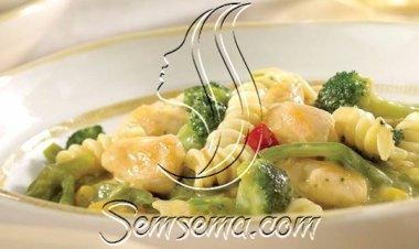 طريقة عمل المكرونة بقطع الدجاج وشوربة المشروم الكريمي