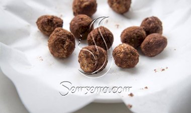 طريقة عمل كرات الشيكولاتة بزبدة الفول السوداني