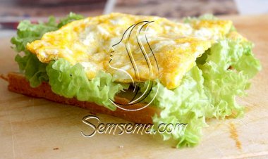 توست الأومليت بالجبنة.. مناسب للمدارس