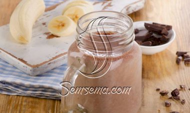 طريقة عمل سموثي الموز بالكاكاو