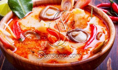 طريقة عمل شوربة السي فوود الحارة بالمشروم