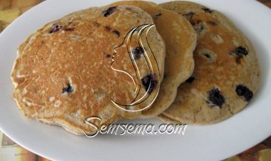 طريقة عمل بان كيك الزبيب الأسود