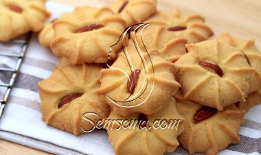 طريقة عمل الكوكيز بزبدة اللوز