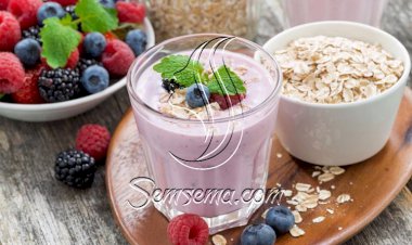 طريقة عمل سموثي الشوفان بالتوت