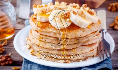 طريقة عمل البان كيك بالموز وعين الجمل