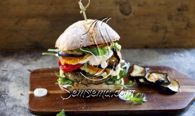 طريقة عمل ساندويتش الباذنجان المشوي بالفيتا