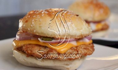 طريقة عمل ساندويتش برجر الدجاج بالشيدر