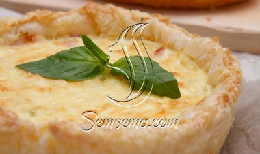 طريقة عمل فطيرة السجق بالجبن الكريمي