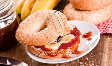 ساندويتش بيجل بالمربى والموز.. مغذي للأطفال