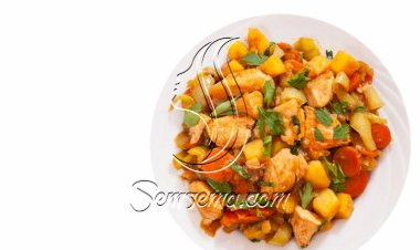 قطع الدجاج بالقرع والجزر.. مغذية ولذيذة