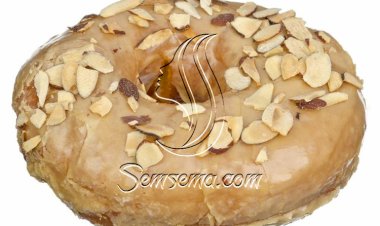 دونات بزبدة اللوز.. استمعتي بالمذاق رائع